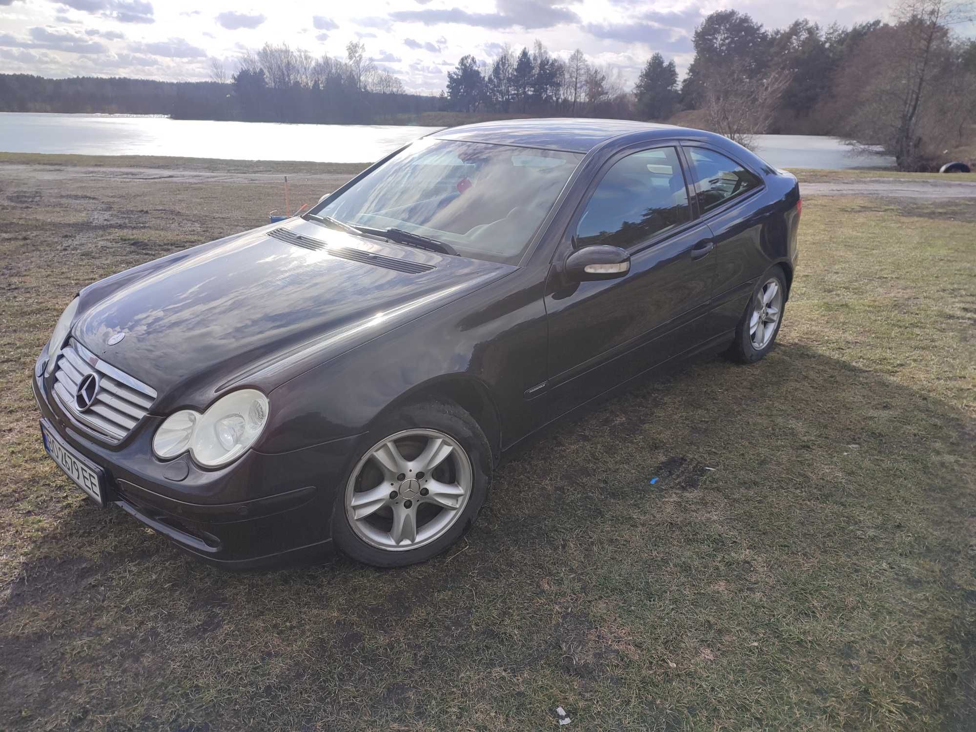 Mercedes-Benz CL203 (w203) Спорткупе.