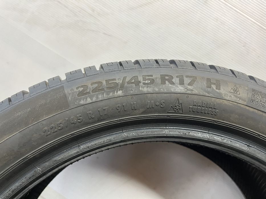 225/45/17 91H Continental Winter Contact TS860 SSR
