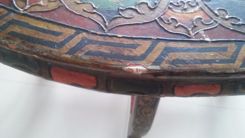 Stół orientalny z Nepalu drewniany ręcznie malowany motyw smoka UNIKAT