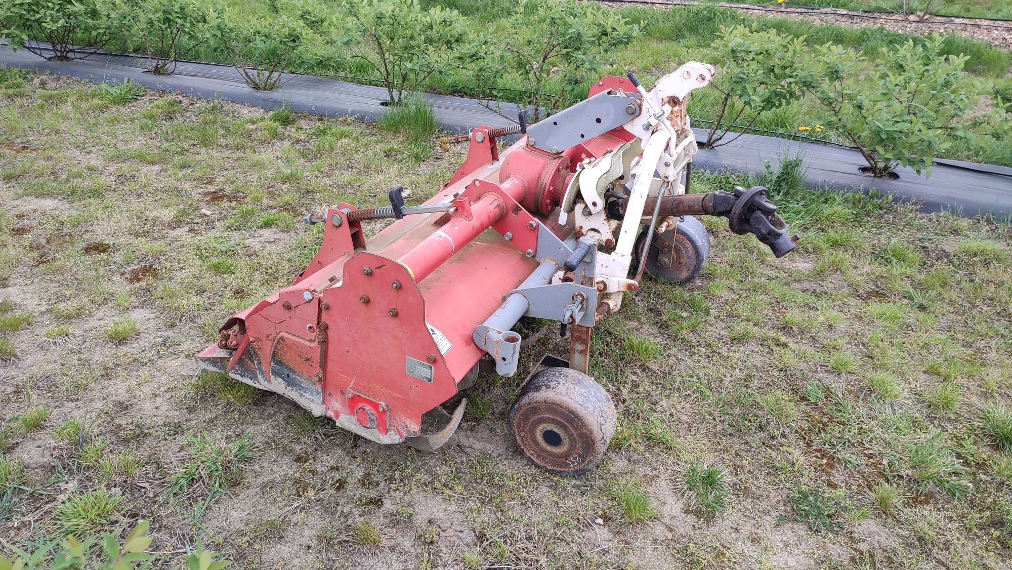 Glebogryzarka japońska agregat do traktorów Kubota Iseki Yanmar Ursus