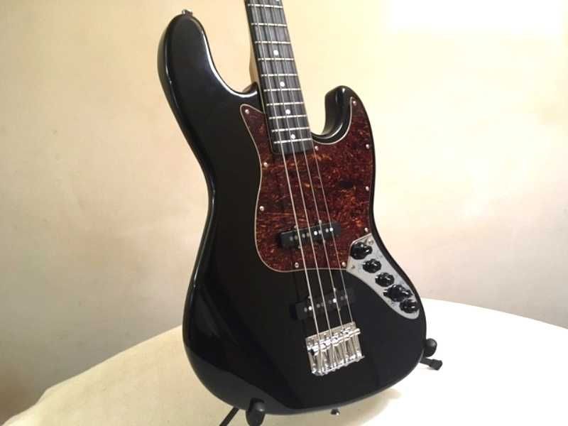 Baixo novo JMS JB Ultra Active com garantia