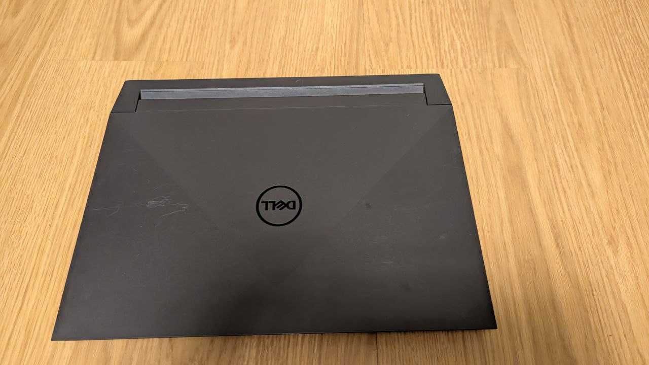 Dell G15 5511 i7-11800H 16GB DDR4 512GB SSD NMVE GeForce RTX 3050