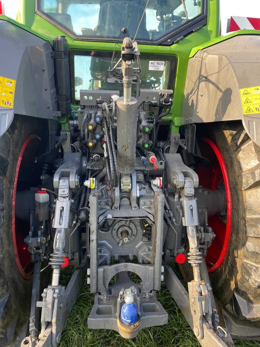 Ciągnik rolniczy Fendt 828 Vario S4 Profi+