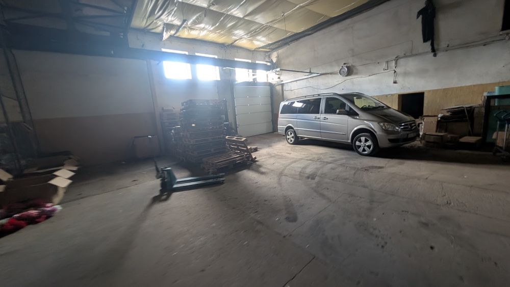 Hala magazynowa 380m2 B+ po modernizacji – ogrzewanie, LED, suwnica