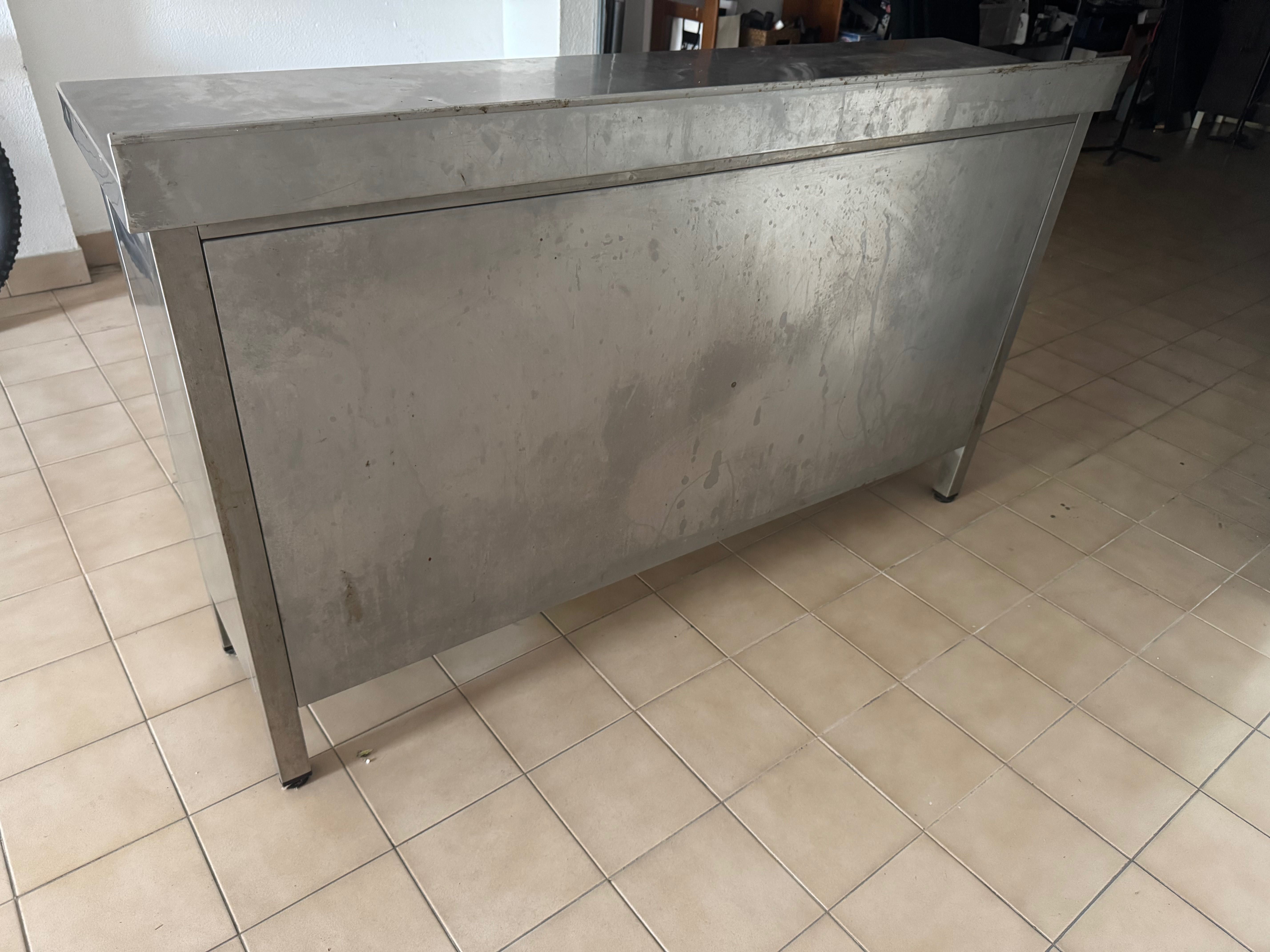 Bancada em inox c/ porta