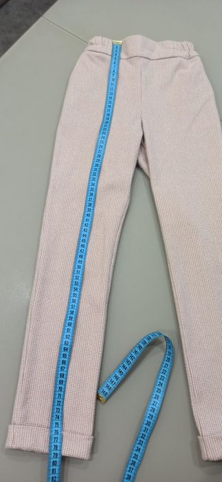 Костюм шкільний на худеньку дівчинку 7-9 років.