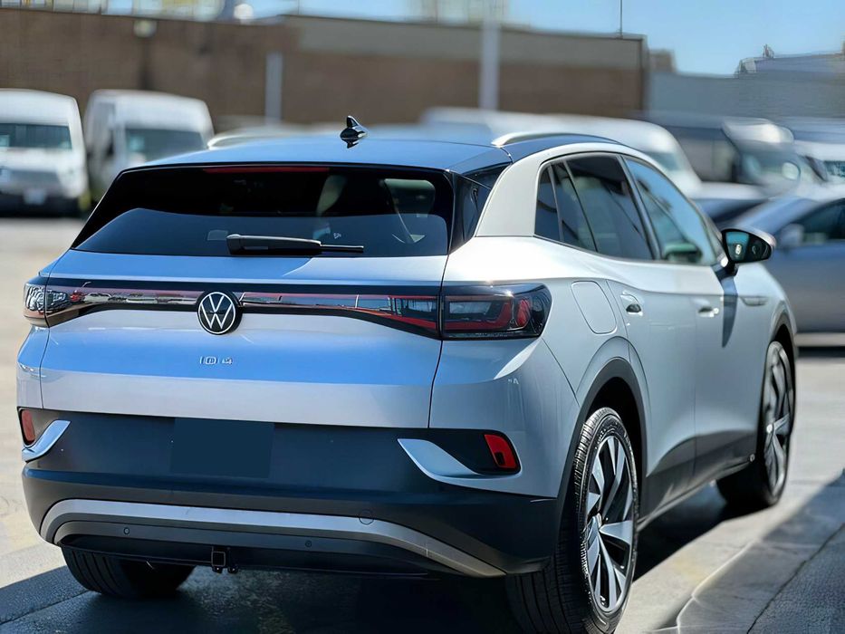 Volkswagen ID.4      2022