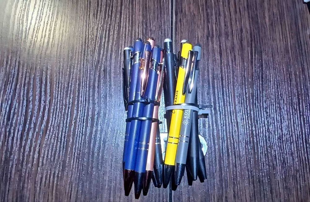 Розпродаю особисту колекцію ручок. Шариковая ручка.