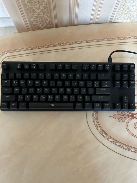 Клавіатура металева