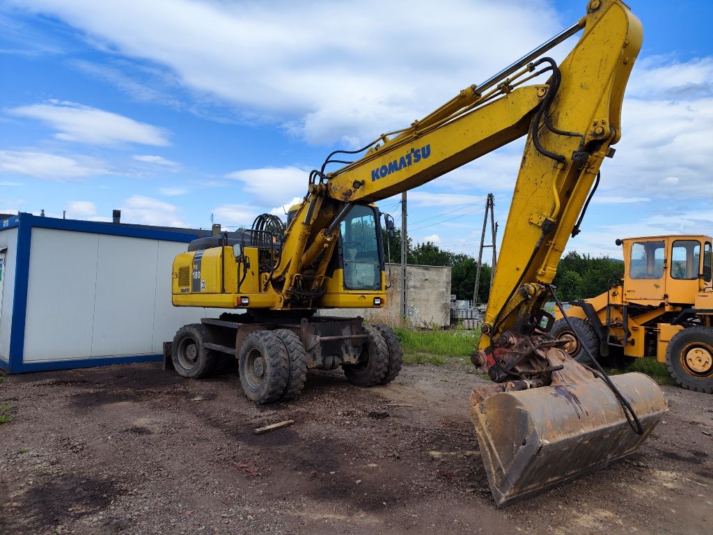 Koparka kołowa Komatsu PW-180-7. 2007 rok