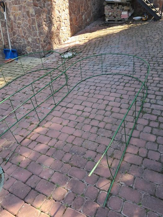 Арка металева для рослин