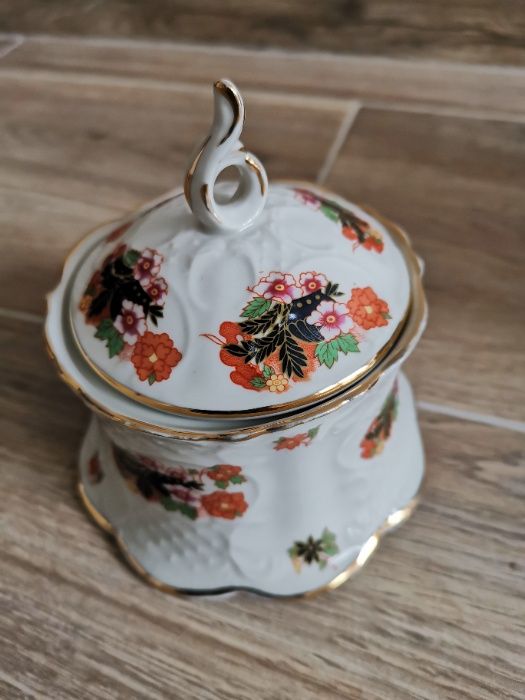 Conjunto de 4 peças em porcelana portuguesa