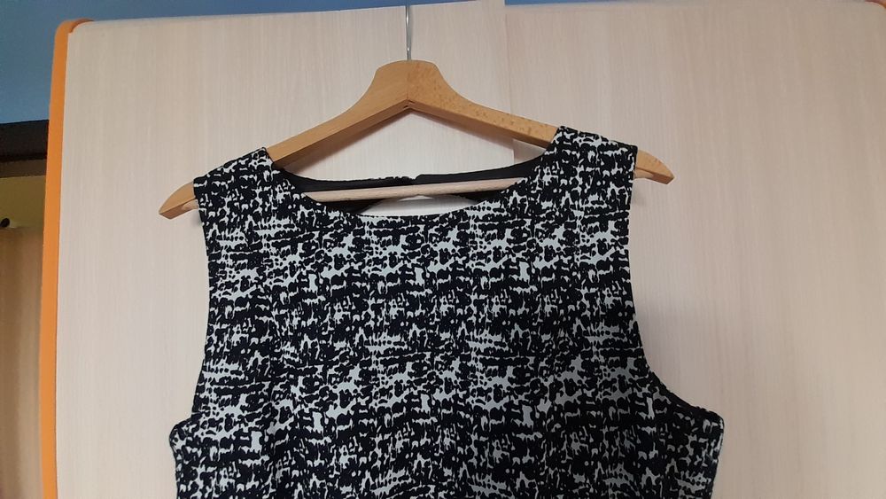 Sukienka wizytowa i krótki żakiet H&M rozmiar 44.