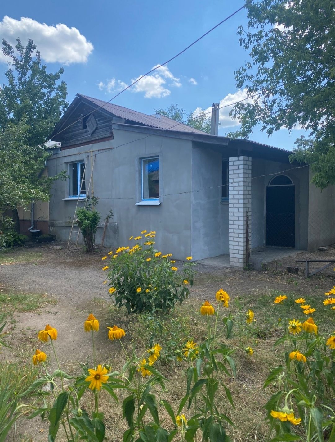 ЦЕНТР.Продам пол дома в центре .200 м.от реки. За сертификат.