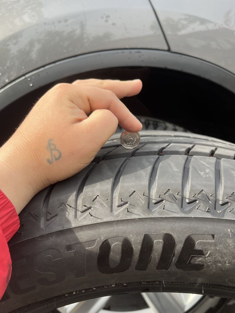 Резина лето BRIDGESTONE  265 / 50  R19