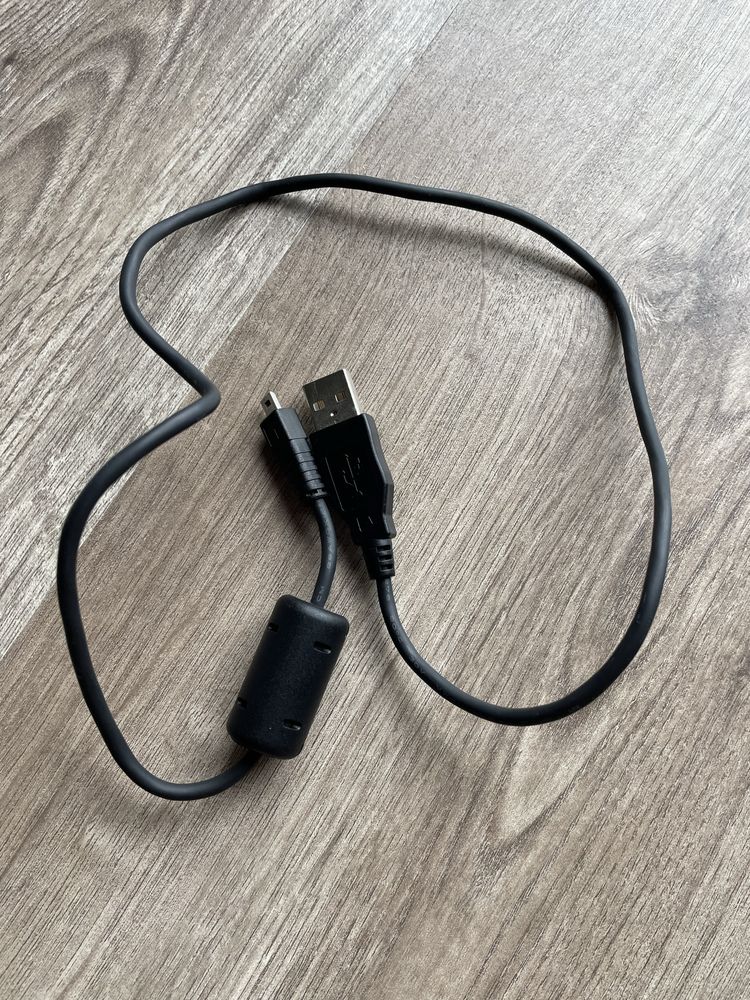 Set of Nikon D3200 photo camera with cable, charger, memory card, etc
