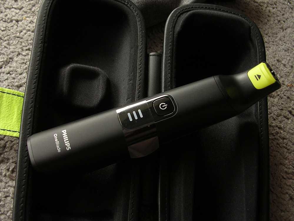 Golarka Philips OneBlade Pro QP6541/15 + nasadki + ładowarka + etui