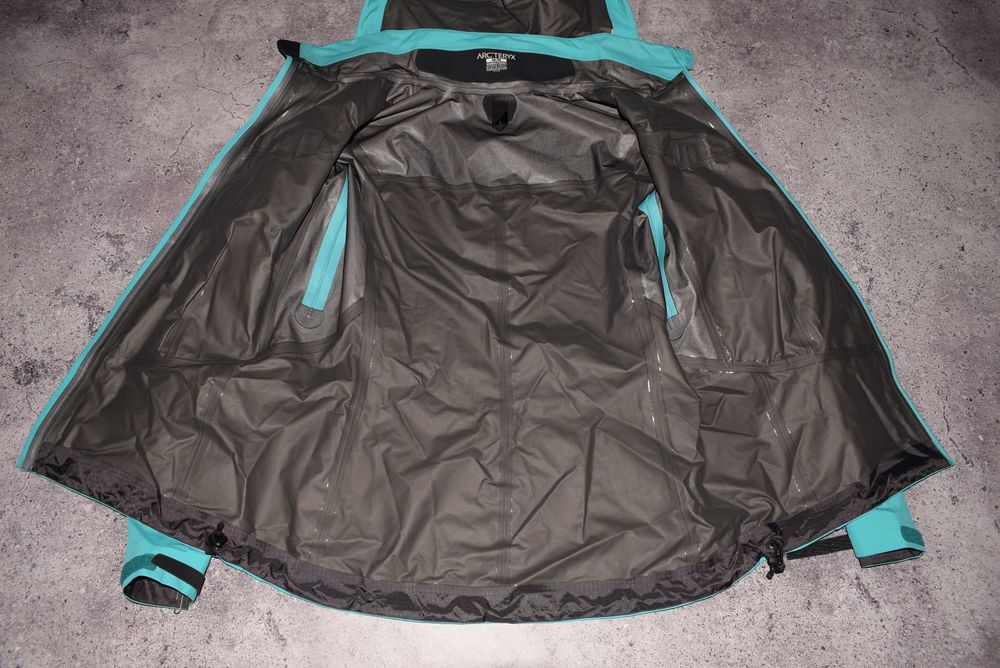 Arcteryx Beta LT GTX (Жіноча Куртка на Мембрані Гортекс Арктерікс)