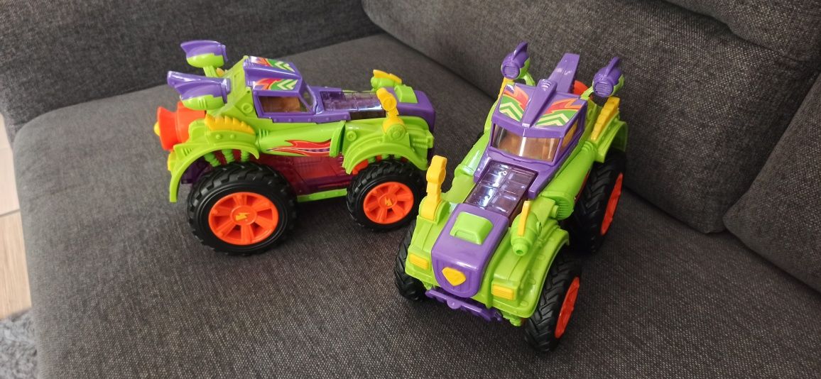 SuperZings S, pojazd Monster Roller Hydro Truck