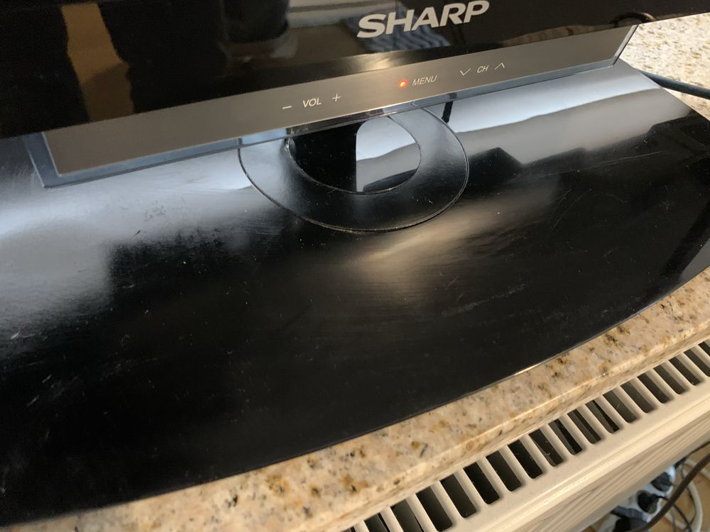 Telewizor SHARP AQUOS LCD model: LC- 32LX630E 32 cale