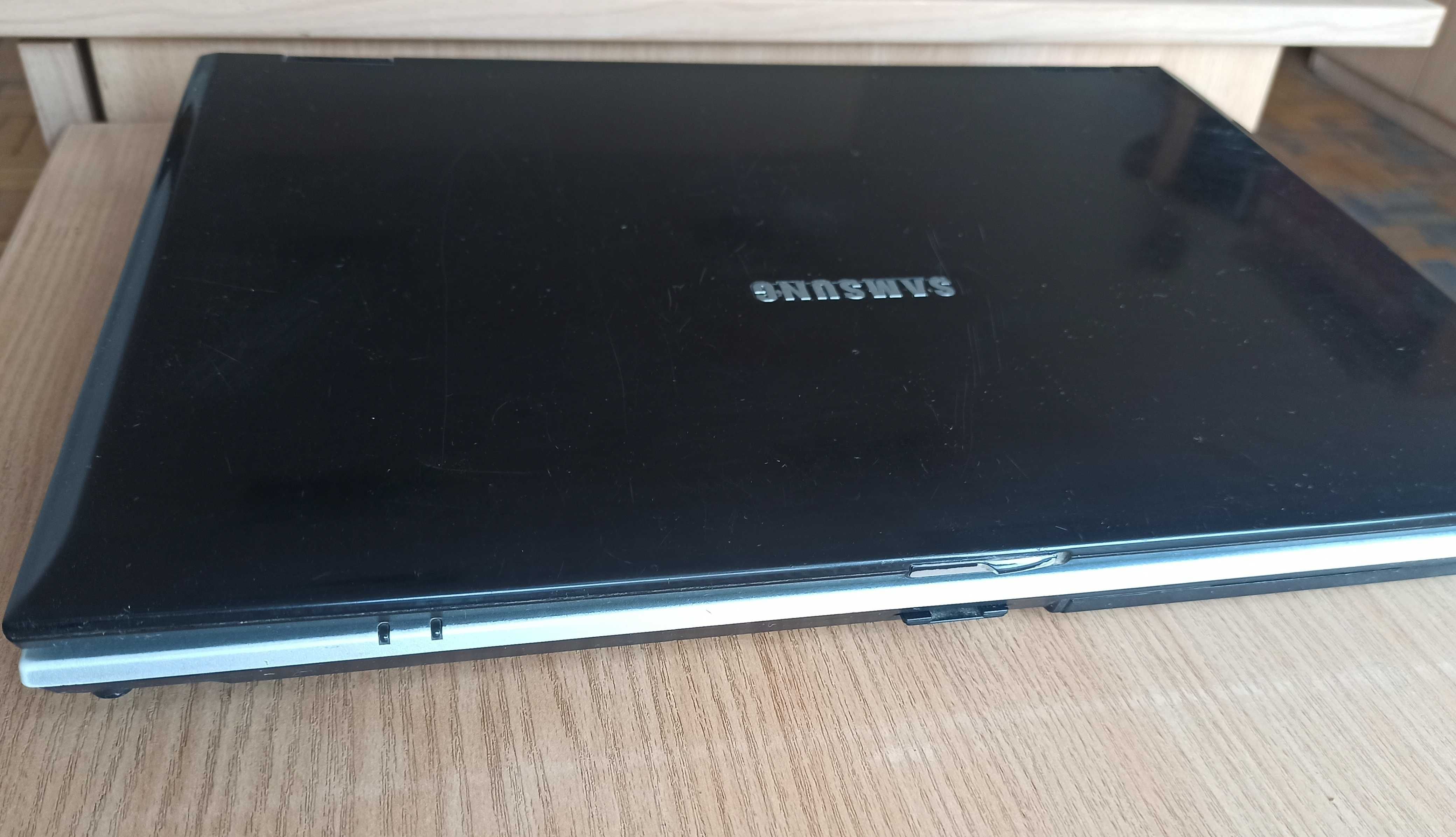 Ноутбук Samsung - Intel Core 2 Duo, 4Gb 320Gb, 15", Win 10