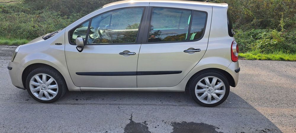 Sprzedam ekonomiczne Renault Modus