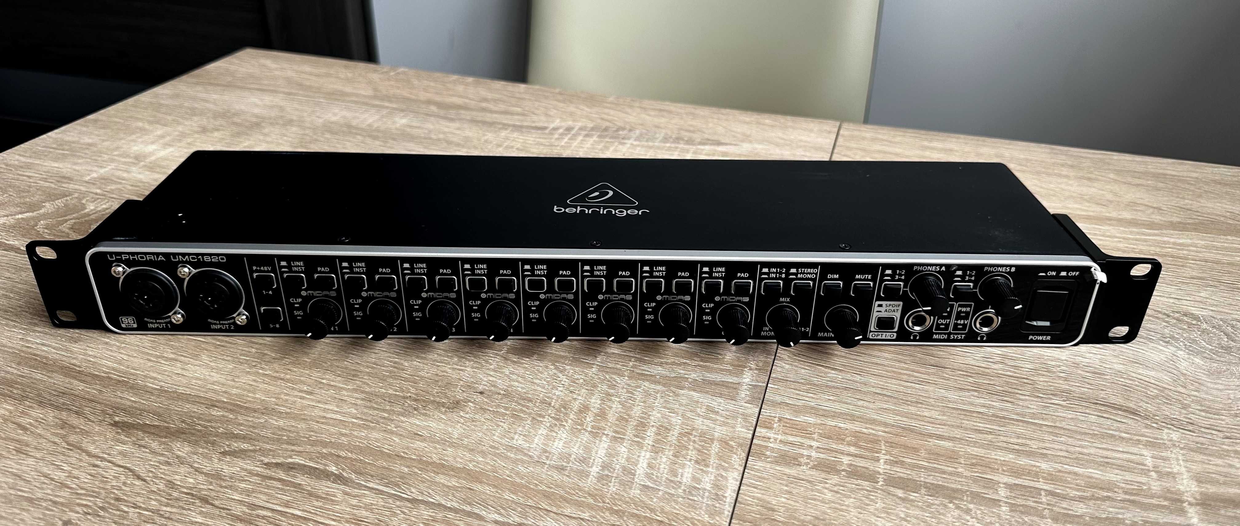 Behringer UMC1820 Interfejs audio USB / MIDI