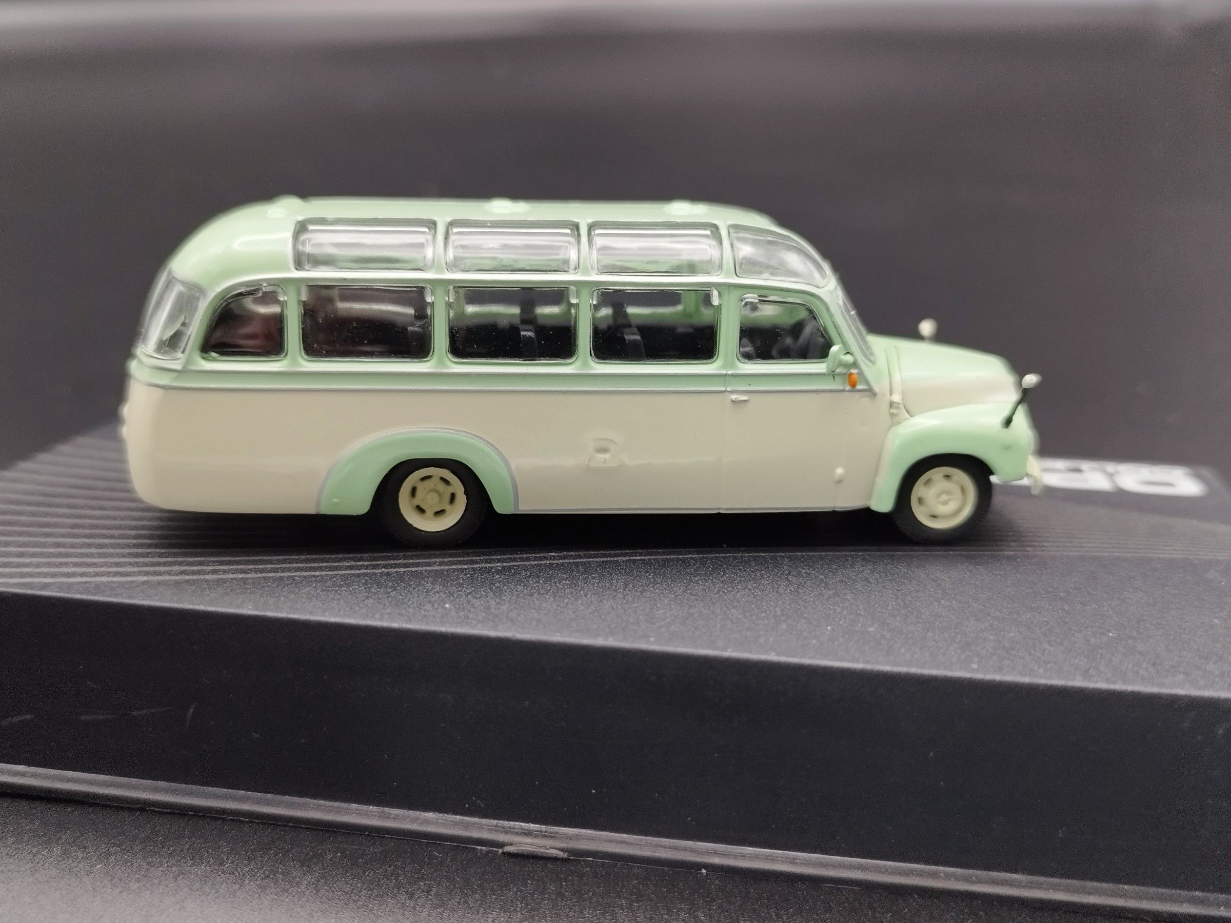 1:72 Opel Collection 1953-56 Opel Blitz Panoramabus model używany