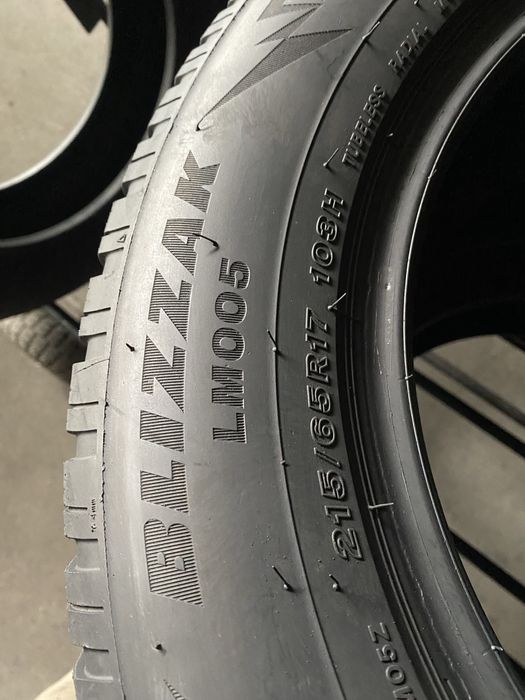 Шини 215/65/17 - 4шт Bridgestone Blizzak LM005