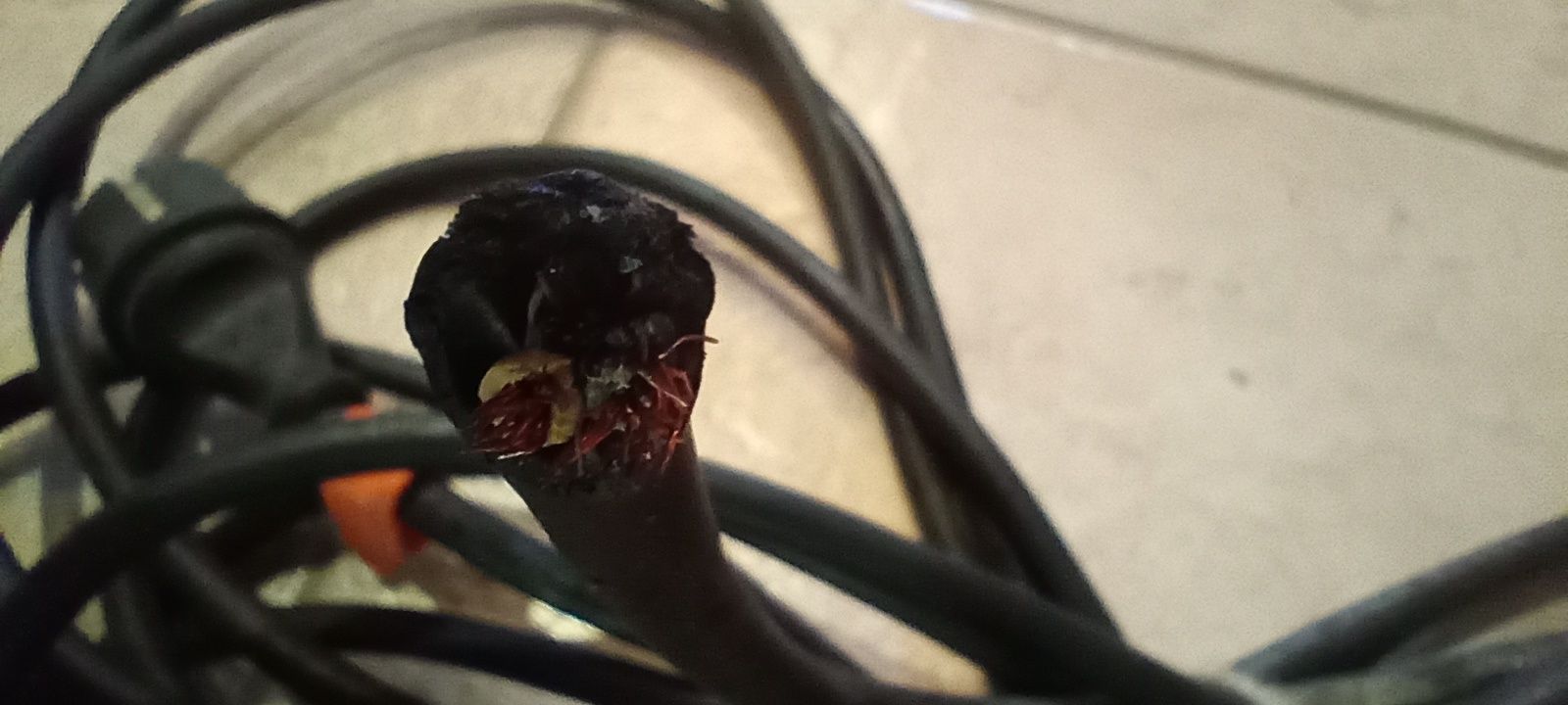 Gruby kabel siłowy 1cm linka