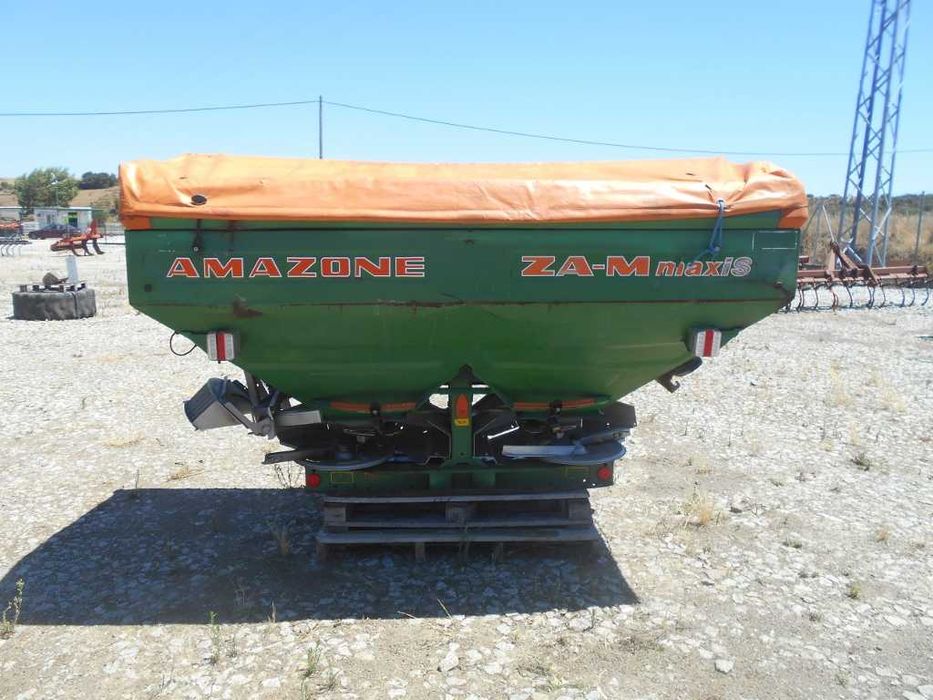 Espalhador de adubo Amazone 2.000L