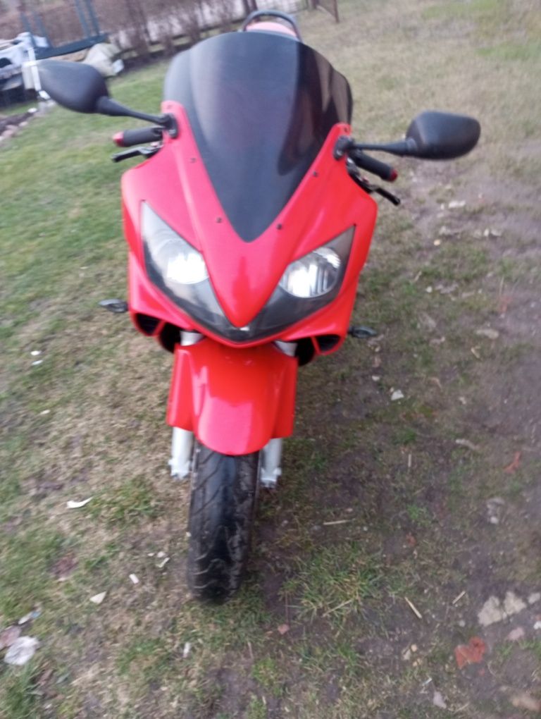 Honda cbr 600 f4i wypełnienie, lampa tył stelaż wahacz amortyzator