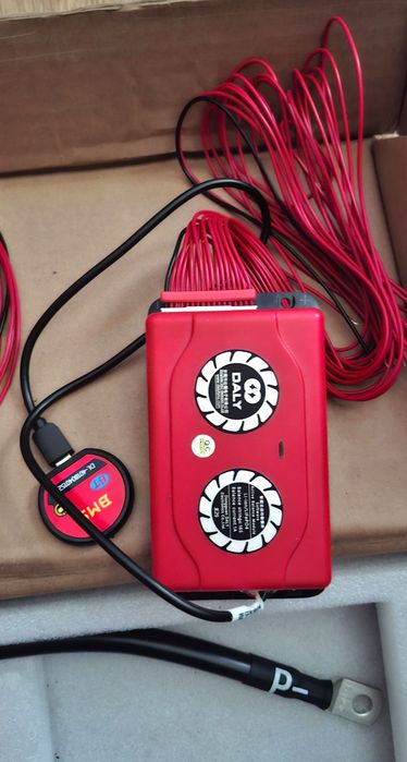 Плата Smart BMS Daly 16S 48 вольтів 250 А для LiFePO4 Комплект