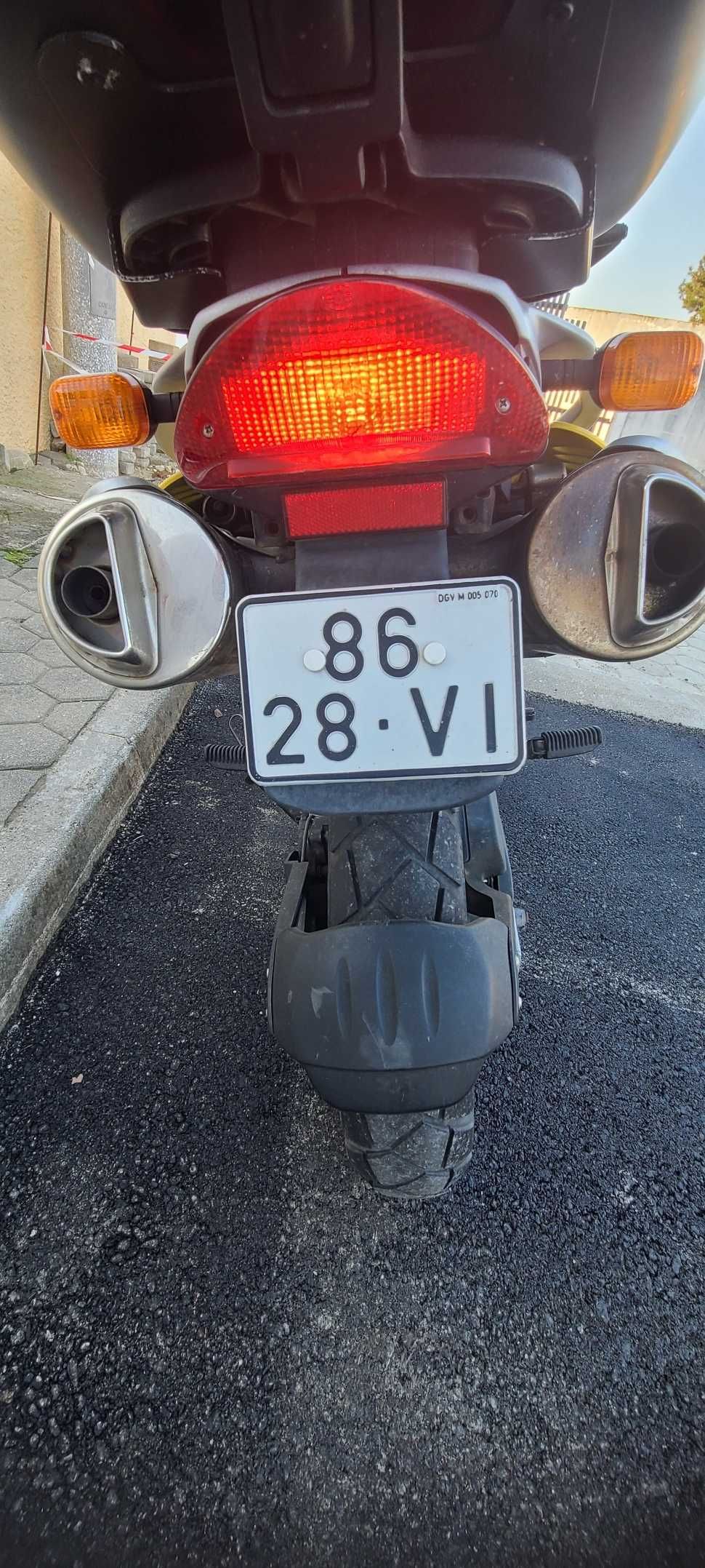 BMW F 650 GS Amarela