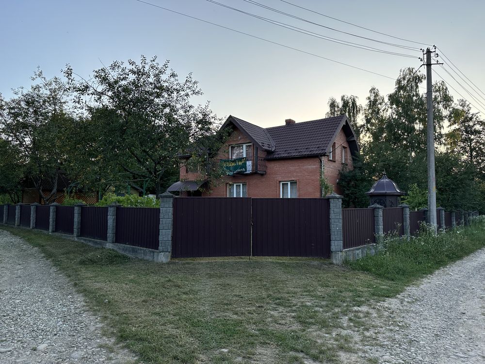 Продаж котеджа в мальовничному с. Нова Липівка