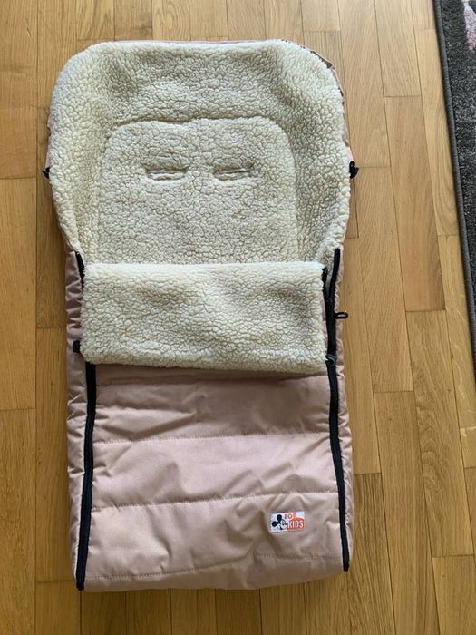 Теплий зимовий конверт в коляску