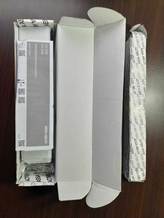 Samozamykacz Assa Abloy DC300