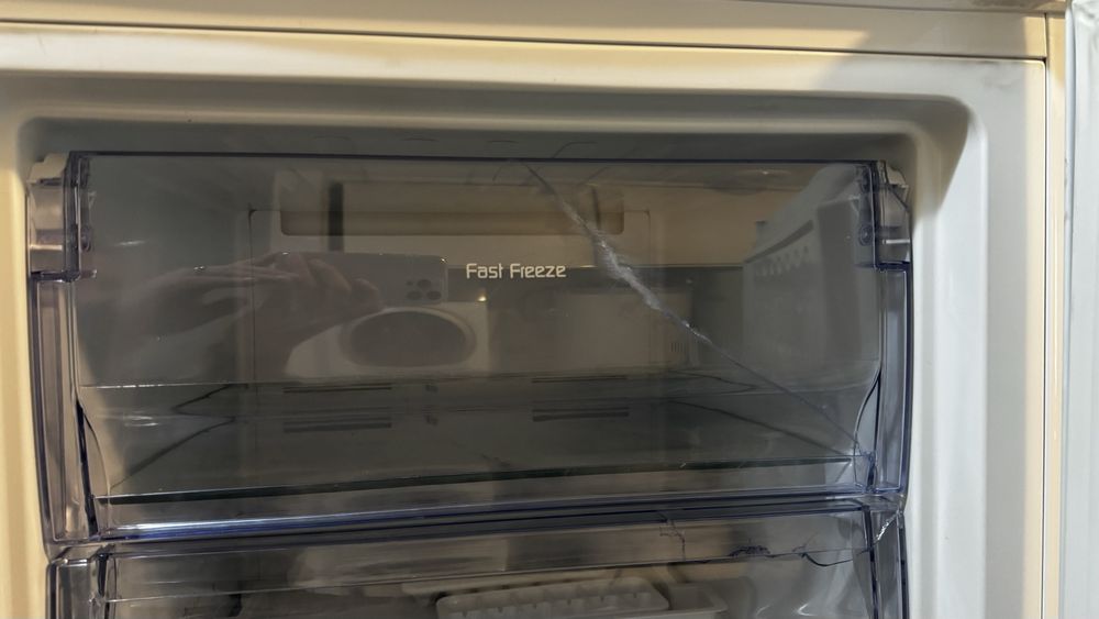 Zamrażarka Beko FNE312E20W