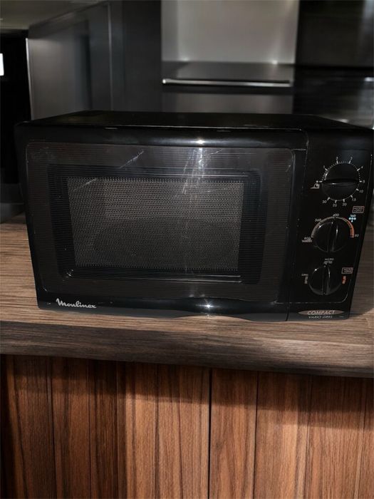 Mikrofalówka, kuchenka mikrofalowa Moulinex