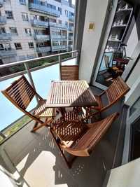 Meble ogrodowe drewniane - stół + 4 krzesła (stan dobry) - zestaw