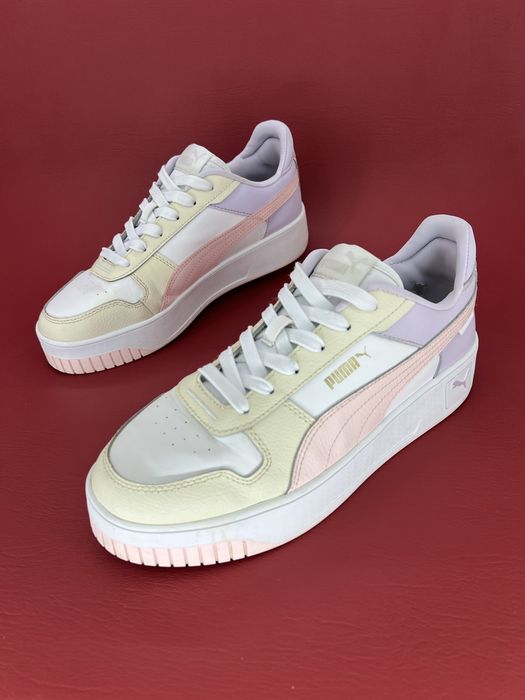 Кросівки  жіночі Puma Carina Street