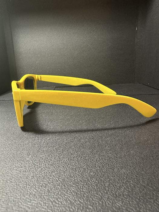 Óculos de sol amarelos da 7UP - Gênero Ray-Ban Wayfarer