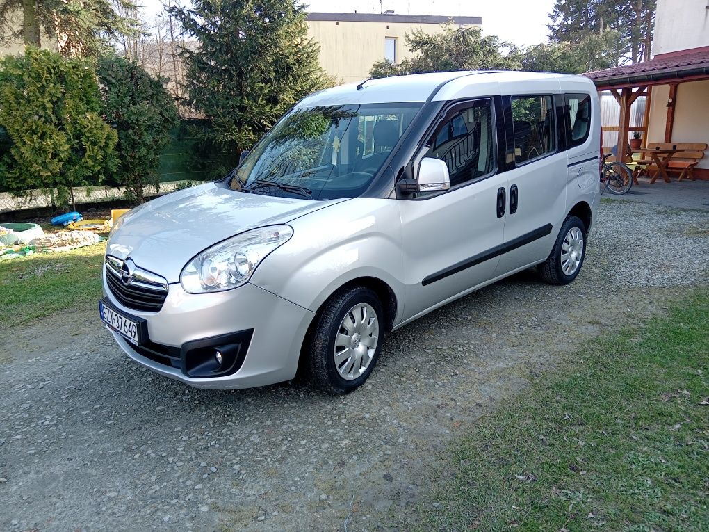 Opel Combo Tour 1.6 -7 osobowy