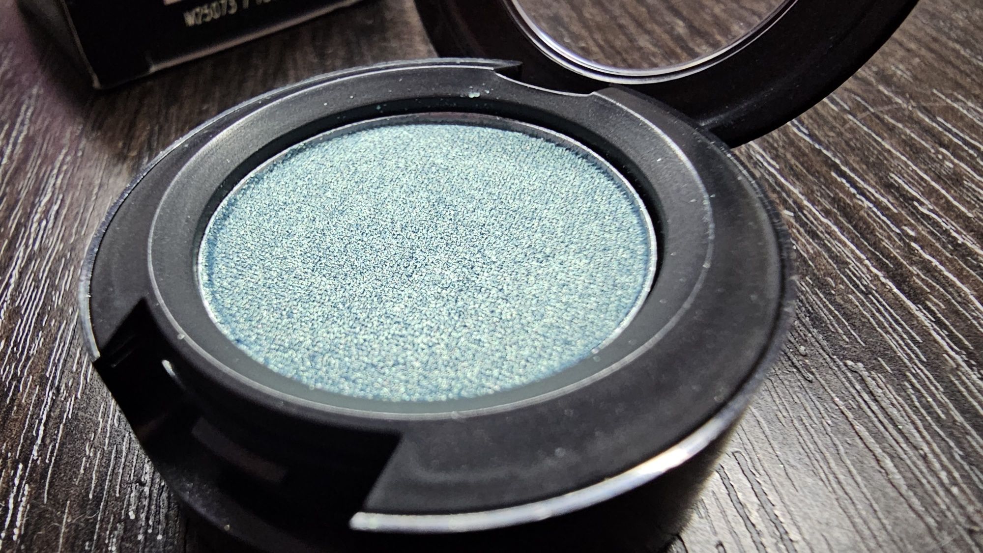 Mac - Eye Shadow, Steamy Frost. Pojedynczy cień do powiek.