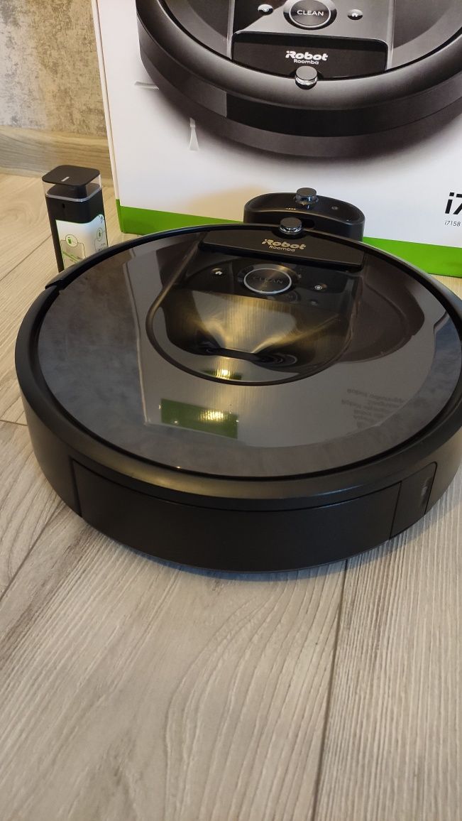 iRobot Roomba i7