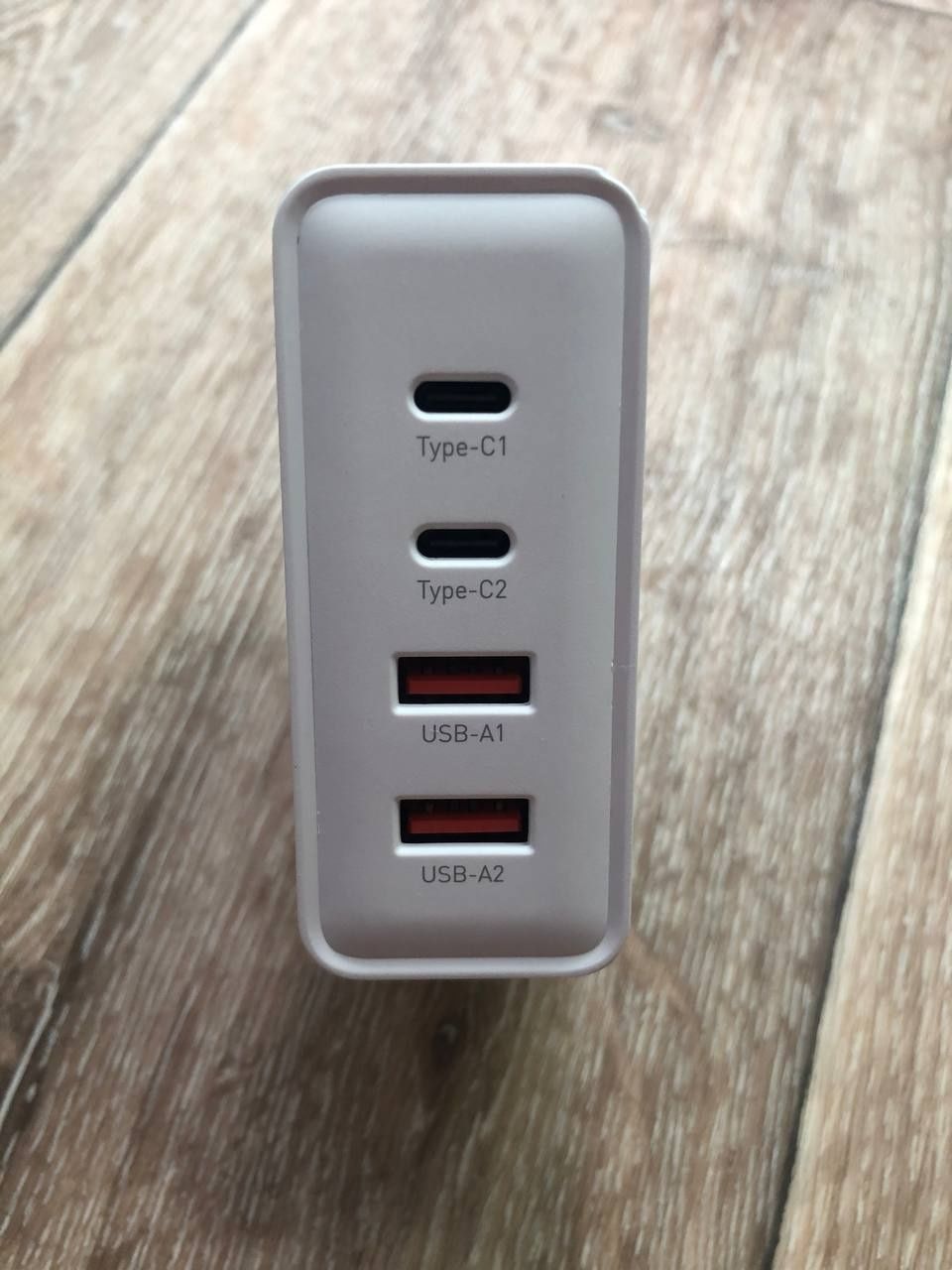 Блок живлення Essager 100W GaN 2USB-A+2typeC