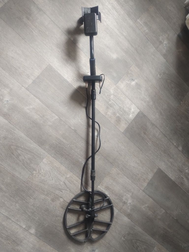 Металлоискатель Квазар Quasar ARM.