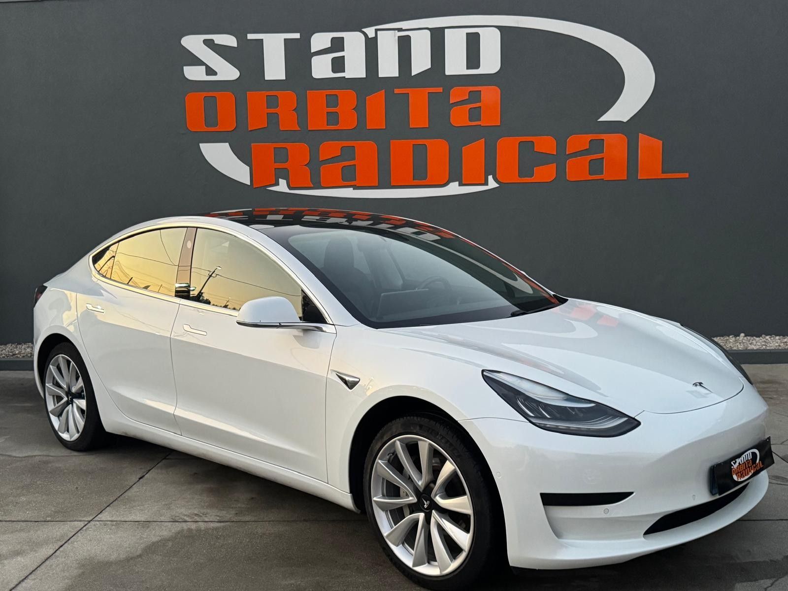 Tesla Model 3 Standard Range Plus RWD