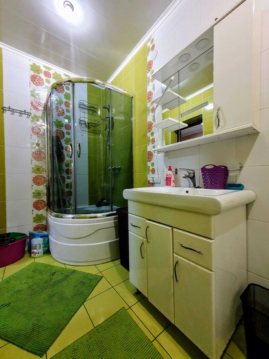 Здається 3-Х кімнатна НОВОБУДОВА на вул.КАРМЕЛЮКА (Шкварочка)