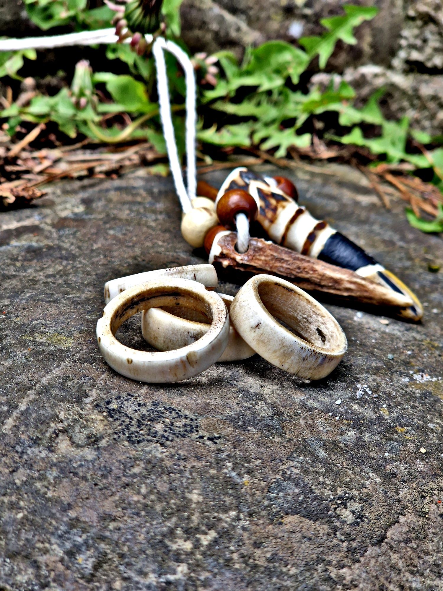 Sygnet, pierścionek, obrączka z poroża wykonana ręcznie